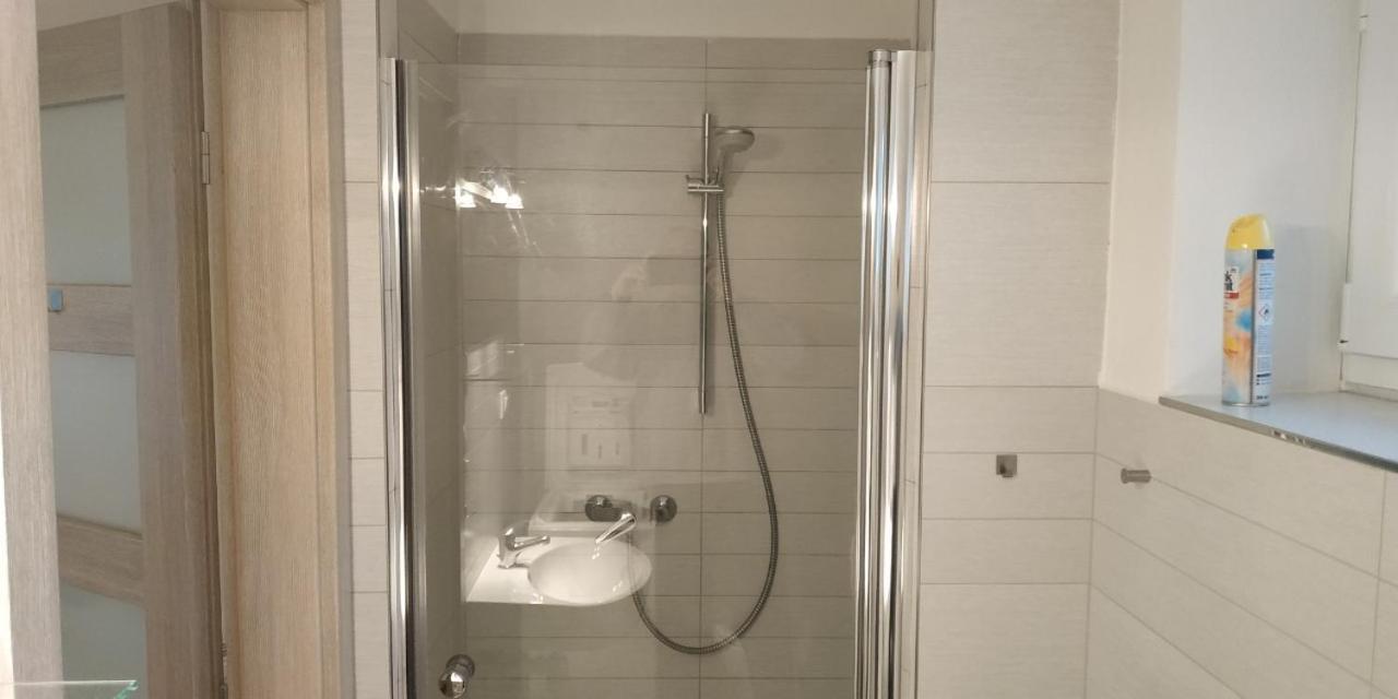 Jana Apartments Bratislava Ngoại thất bức ảnh