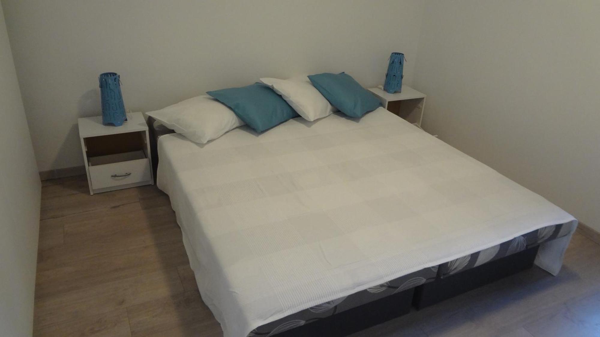 Jana Apartments Bratislava Ngoại thất bức ảnh